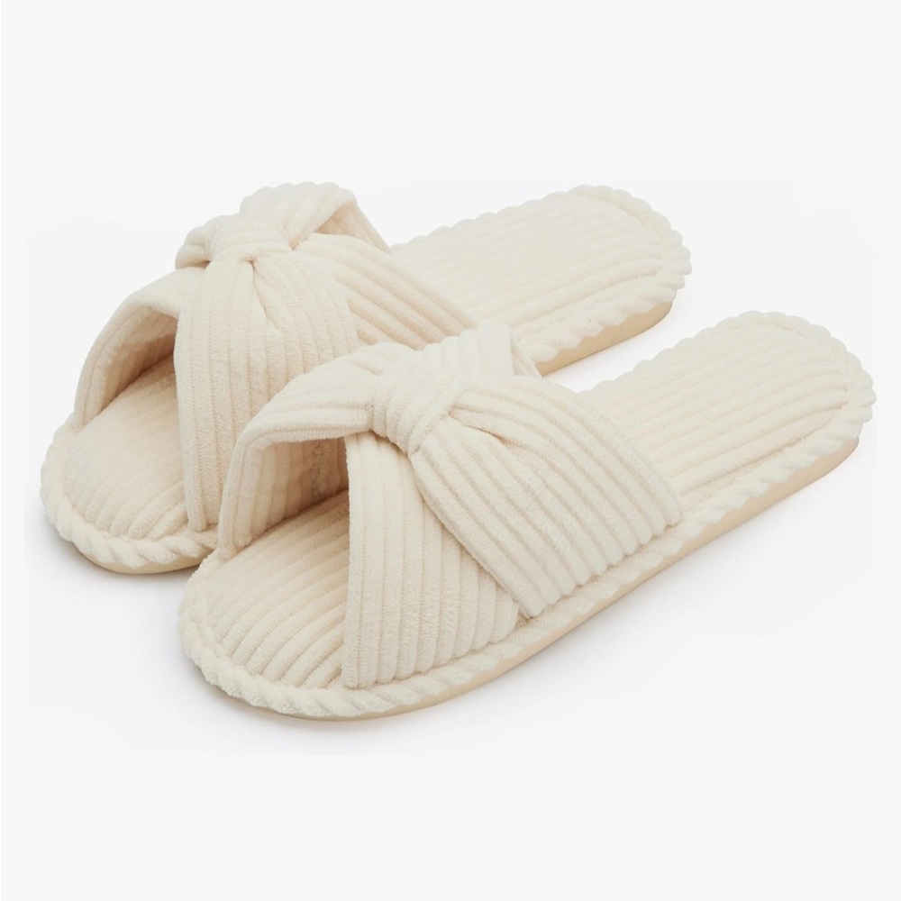 Chantomoo Women’s Corduroy Slippers, Size 7/8, new in box